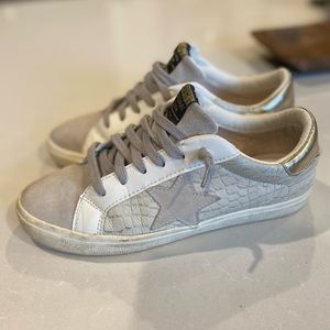 Vintage Havana sneakers size 10.